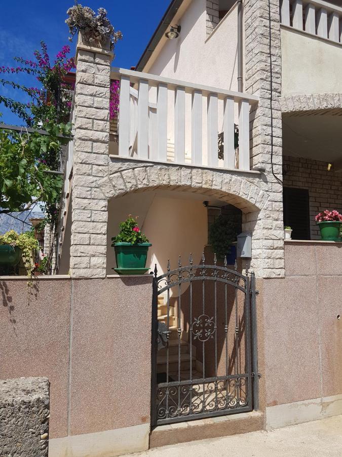 Apartments Mladen Sućuraj Eksteriør billede