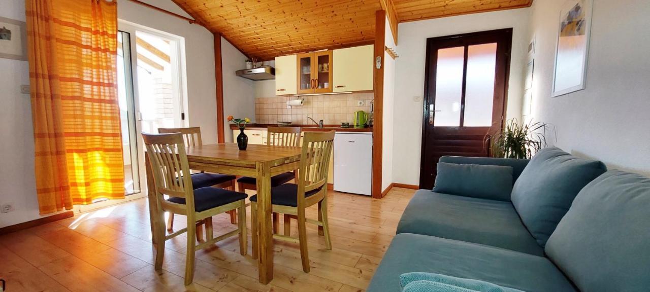 Apartments Mladen Sućuraj Eksteriør billede